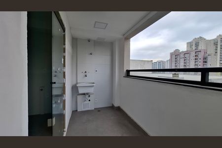 Apartamento à venda com 49m², 2 quartos e 1 vaga Apartamento à venda com 49m², 2 quartos e 1 vagaVaranda