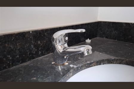 Apartamento à venda com 49m², 2 quartos e 1 vaga Apartamento à venda com 49m², 2 quartos e 1 vagaBanheiro Quarto 1 suíte