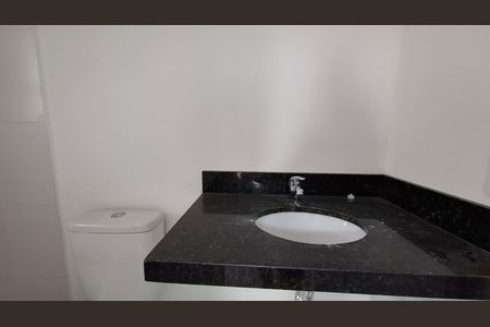 Apartamento à venda com 49m², 2 quartos e 1 vaga Apartamento à venda com 49m², 2 quartos e 1 vagaBanheiro Quarto 1 suíte