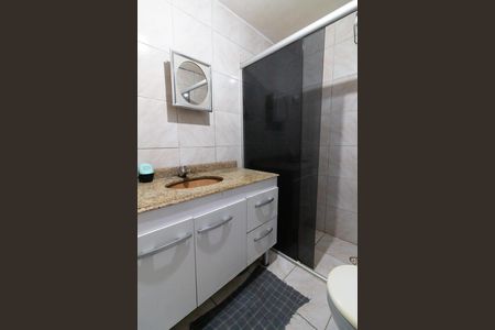 Banheiro de casa à venda com 3 quartos, 120m² em Vila Butantã, São Paulo