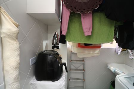Apartamento à venda com 65m², 3 quartos e 1 vagaÁrea de Serviço
