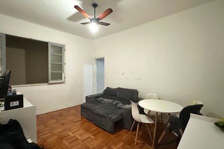 Apartamento à venda com 73m², 2 quartos e sem vaga Apartamento à venda com 73m², 2 quartos e sem vagaSala