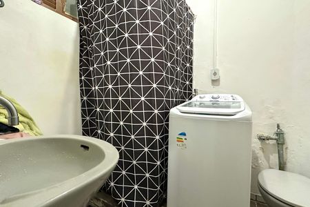 Apartamento à venda com 73m², 2 quartos e sem vaga Apartamento à venda com 73m², 2 quartos e sem vagaBanheiro