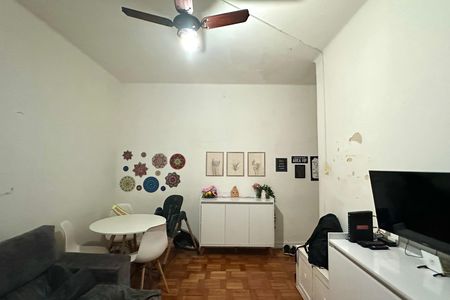 Apartamento à venda com 73m², 2 quartos e sem vaga Apartamento à venda com 73m², 2 quartos e sem vagaSala