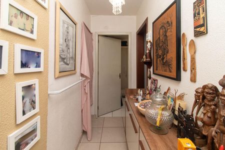 Corredor de apartamento à venda com 2 quartos, 50m² em Cavalhada, Porto Alegre