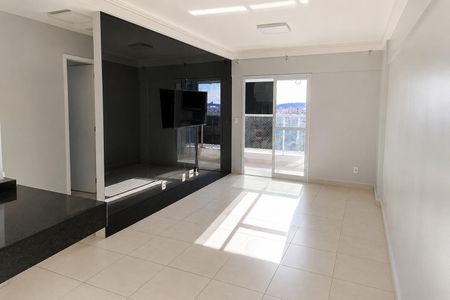 Apartamento para alugar com 67m², 2 quartos e 1 vaga Apartamento para alugar com 67m², 2 quartos e 1 vagaSala