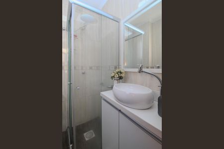 Banheiro de apartamento para alugar com 1 quarto, 40m² em Centro Histórico, Porto Alegre