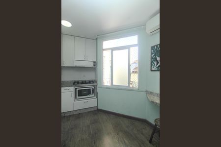 Sala/Cozinha de apartamento para alugar com 1 quarto, 40m² em Centro Histórico, Porto Alegre