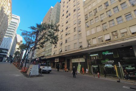 Hall de entrada de apartamento para alugar com 1 quarto, 40m² em Centro Histórico, Porto Alegre