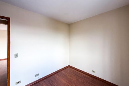 Quarto 2 de apartamento para alugar com 2 quartos, 57m² em Vila Bertioga, São Paulo