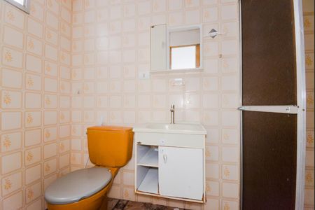 Banheiro de apartamento para alugar com 2 quartos, 56m² em Jardim Cocaia, Guarulhos