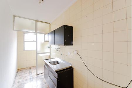 Cozinha de apartamento para alugar com 2 quartos, 56m² em Jardim Cocaia, Guarulhos