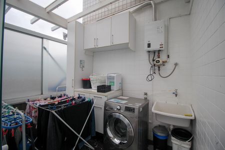 Área de Serviço de apartamento à venda com 4 quartos, 240m² em Jardim Itu, Porto Alegre