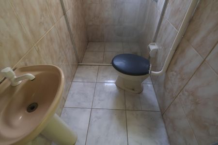 Casa para alugar com 50m², 2 quartos e sem vagaBanheiro da Suíte