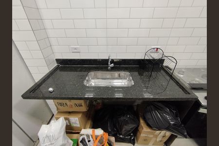 Cozinha - Torneira de casa para alugar com 1 quarto, 62m² em Vila Brasilio Machado, São Paulo