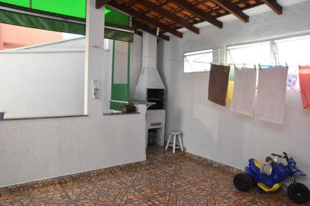 Casa para alugar com 136m², 3 quartos e 2 vagas