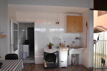 Casa para alugar com 136m², 3 quartos e 2 vagas