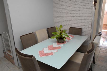 Casa para alugar com 136m², 3 quartos e 2 vagas