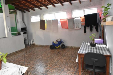 Casa para alugar com 136m², 3 quartos e 2 vagas