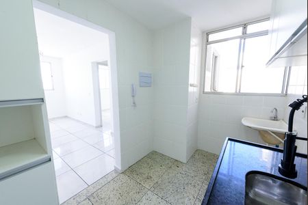 Apartamento para alugar com 42m², 2 quartos e 1 vaga Apartamento para alugar com 42m², 2 quartos e 1 vagaCozinha e Área de Serviço