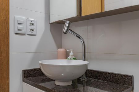 Apartamento à venda com 42m², 2 quartos e 1 vaga Apartamento à venda com 42m², 2 quartos e 1 vagaBanheiro