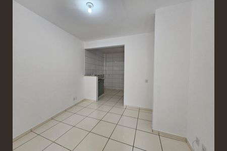 Casa para alugar com 60m², 2 quartos e sem vaga Casa para alugar com 60m², 2 quartos e sem vagaSala