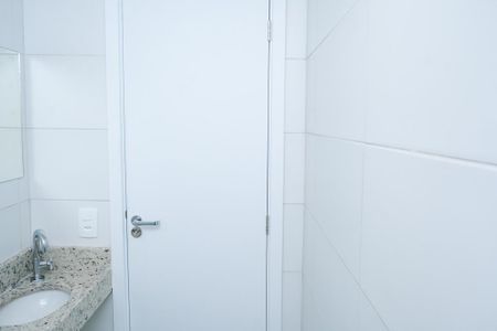 Banheiro de apartamento para alugar com 1 quarto, 37m² em Posse, Nova Iguaçu