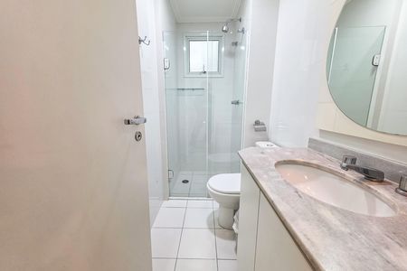 Apartamento à venda com 69m², 2 quartos e 2 vagas Apartamento à venda com 69m², 2 quartos e 2 vagasBanheiro social