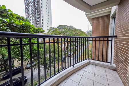 Apartamento à venda com 69m², 2 quartos e 2 vagas Apartamento à venda com 69m², 2 quartos e 2 vagasVaranda