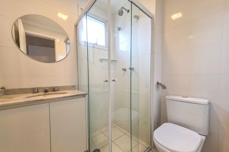 Apartamento à venda com 69m², 2 quartos e 2 vagas Apartamento à venda com 69m², 2 quartos e 2 vagasBanheiro da suíte