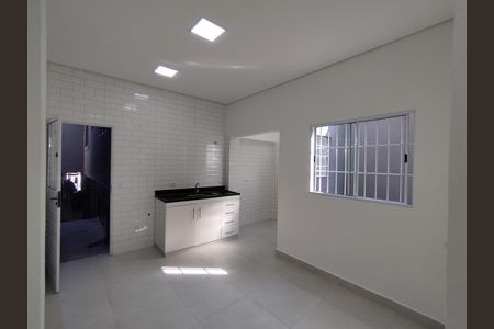 Casa para alugar com 54m², 1 quarto e sem vaga Casa para alugar com 54m², 1 quarto e sem vagaSala/Cozinha