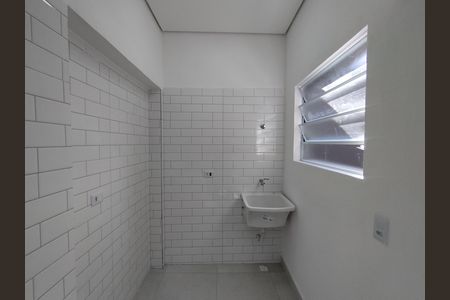 Área de Serviço de casa para alugar com 1 quarto, 54m² em Vila Brasilio Machado, São Paulo