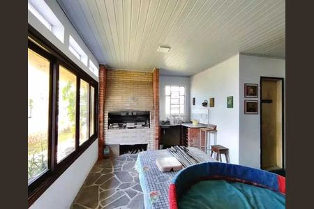 Área comum de casa à venda com 3 quartos, 200m² em Jardim do Salso, Porto Alegre