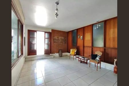 Casa à venda com 3 quartos, 200m² em Jardim do Salso, Porto Alegre