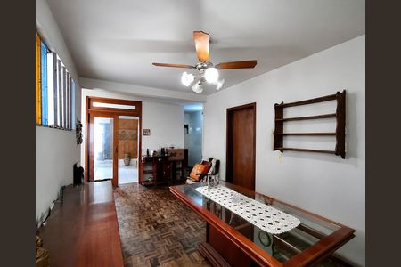 Sala  de casa à venda com 3 quartos, 200m² em Jardim do Salso, Porto Alegre