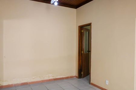 Casa para alugar com 90m², 1 quarto e 2 vagas Casa para alugar com 90m², 1 quarto e 2 vagasSala