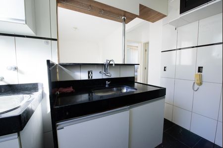Apartamento para alugar com 45m², 2 quartos e 1 vaga Apartamento para alugar com 45m², 2 quartos e 1 vagaCozinha e Área de Serviço