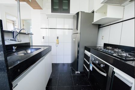 Apartamento para alugar com 45m², 2 quartos e 1 vaga Apartamento para alugar com 45m², 2 quartos e 1 vagaCozinha e Área de Serviço