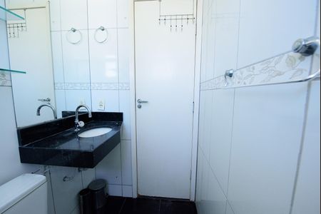 Apartamento para alugar com 45m², 2 quartos e 1 vaga Apartamento para alugar com 45m², 2 quartos e 1 vagaBanheiro