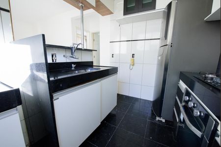 Apartamento para alugar com 45m², 2 quartos e 1 vaga Apartamento para alugar com 45m², 2 quartos e 1 vagaCozinha e Área de Serviço