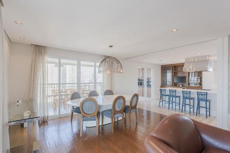 Apartamento para alugar com 4 quartos, 258m² em Sumaré, São Paulo