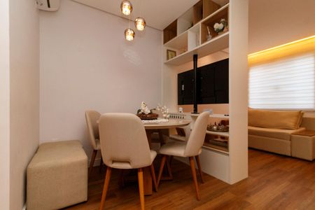 Sala de casa de condomínio à venda com 2 quartos, 89m² em Vila Paiva, São Paulo