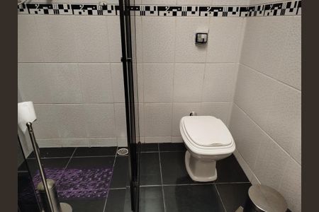 Casa para alugar com 160m², 3 quartos e 3 vagas Casa para alugar com 160m², 3 quartos e 3 vagasBanheiro 1 - suíte
