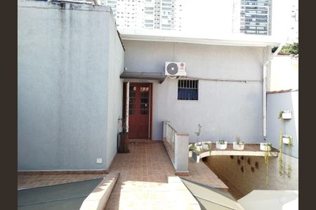 Casa para alugar com 160m², 3 quartos e 3 vagas Casa para alugar com 160m², 3 quartos e 3 vagasQuintal