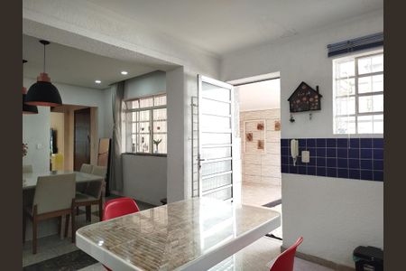 Casa para alugar com 160m², 3 quartos e 3 vagas Casa para alugar com 160m², 3 quartos e 3 vagasCozinha