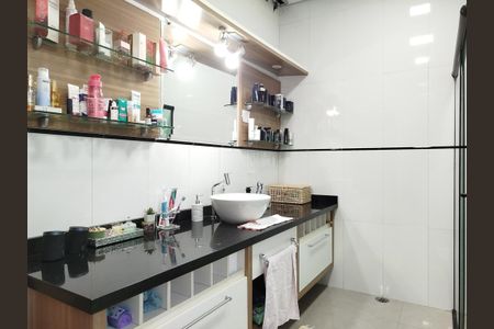 Casa para alugar com 160m², 3 quartos e 3 vagas Casa para alugar com 160m², 3 quartos e 3 vagasBanheiro 2
