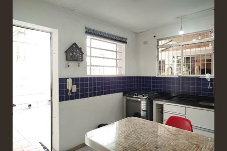 Casa para alugar com 160m², 3 quartos e 3 vagas Casa para alugar com 160m², 3 quartos e 3 vagasCozinha