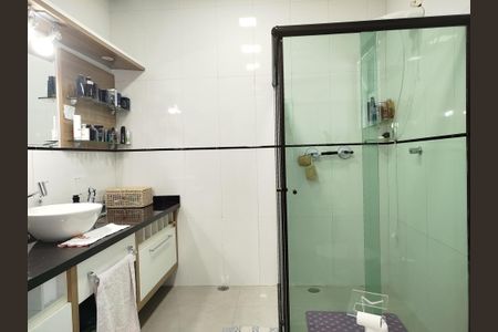 Casa para alugar com 160m², 3 quartos e 3 vagas Casa para alugar com 160m², 3 quartos e 3 vagasBanheiro 2