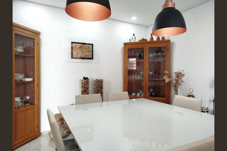 Casa para alugar com 160m², 3 quartos e 3 vagas Casa para alugar com 160m², 3 quartos e 3 vagasSala de jantar
