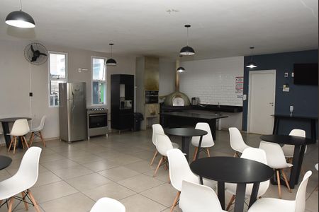 Apartamento para alugar com 47m², 2 quartos e 1 vaga Apartamento para alugar com 47m², 2 quartos e 1 vagaÁrea comum - Salão de festas